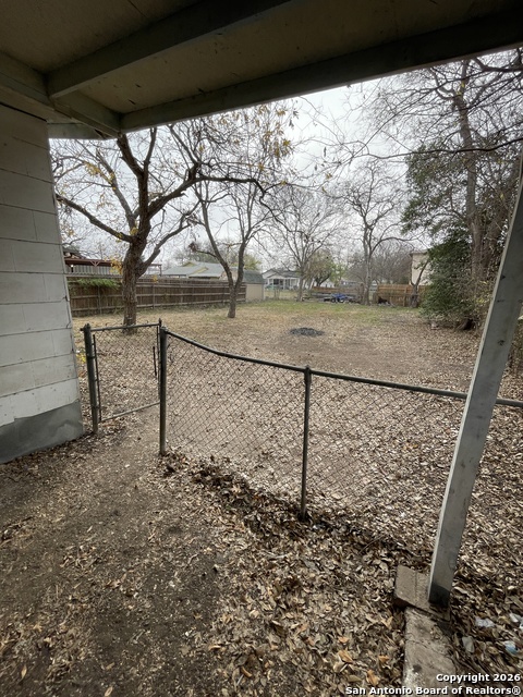 Image 27 of 34 For 910 Grosvenor