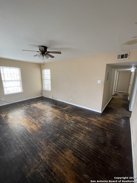 Image 5 of 34 For 910 Grosvenor