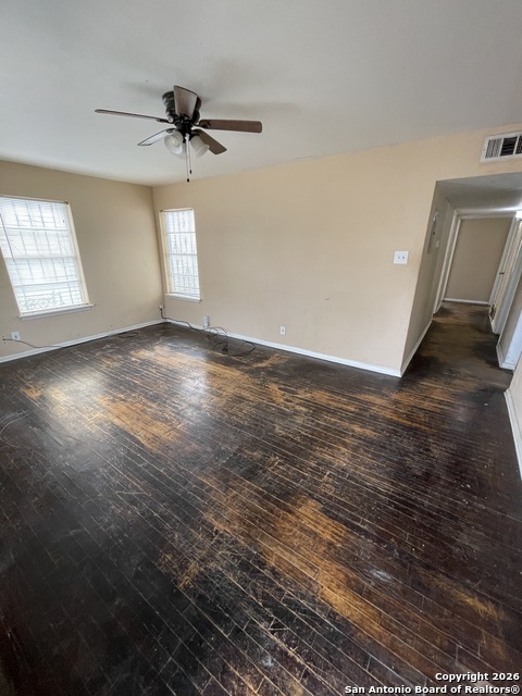 Image 8 of 34 For 910 Grosvenor