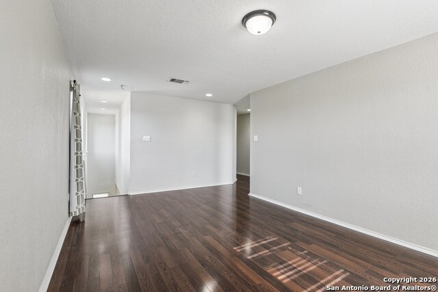 Image 19 of 34 For 7702 Stable  