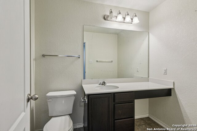 Image 28 of 34 For 7702 Stable  