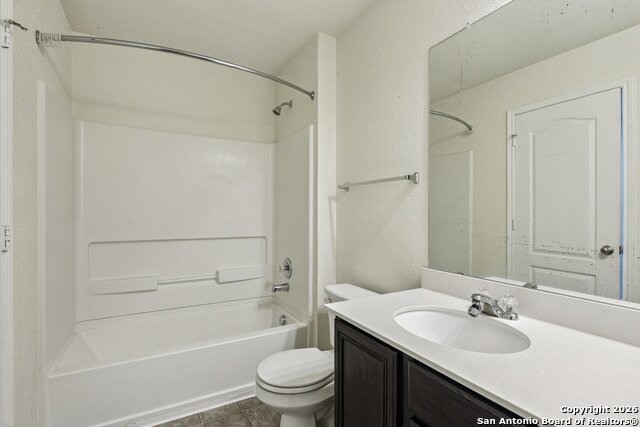 Image 29 of 34 For 7702 Stable  