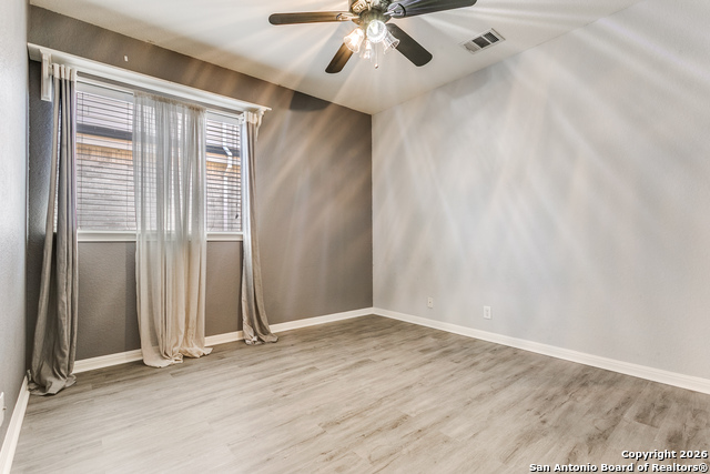 Image 19 of 23 For 407 Neches Branch