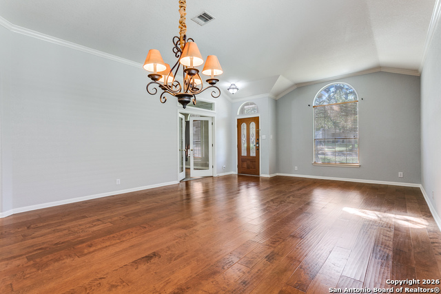 Image 3 of 23 For 407 Neches Branch