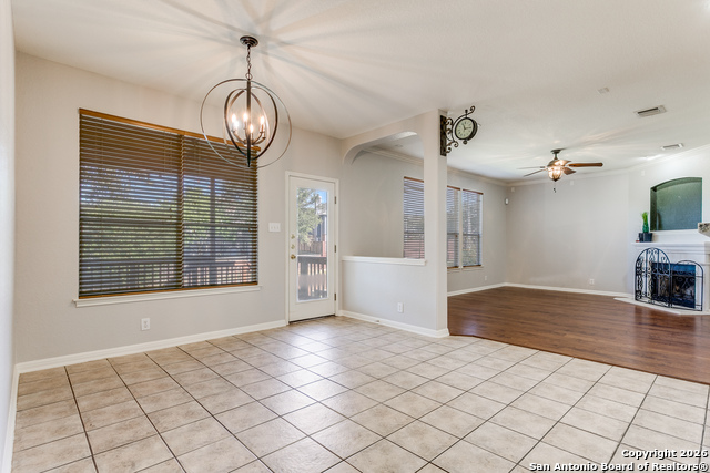 Image 7 of 23 For 407 Neches Branch