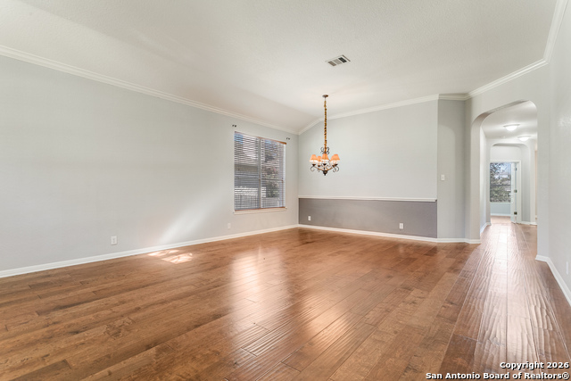 Image 8 of 23 For 407 Neches Branch