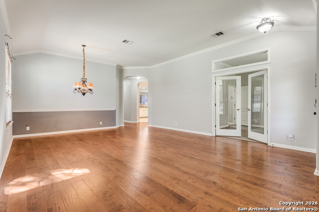 Image 9 of 23 For 407 Neches Branch