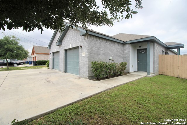 Details for 235 Anne Louise Dr, New Braunfels, TX 78130