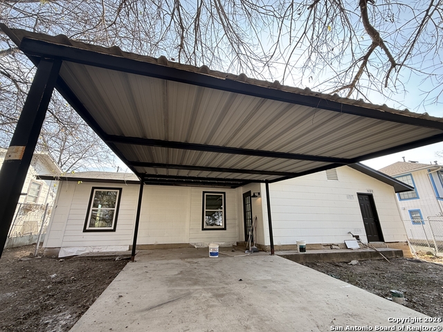 Image 4 of 22 For 2227 Hicks