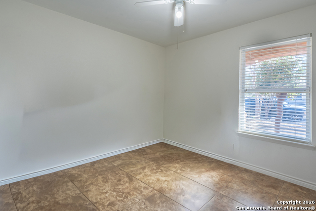 Image 17 of 31 For 607 Colwyn Pass