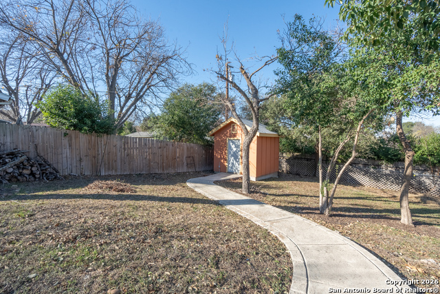 Image 8 of 31 For 607 Colwyn Pass