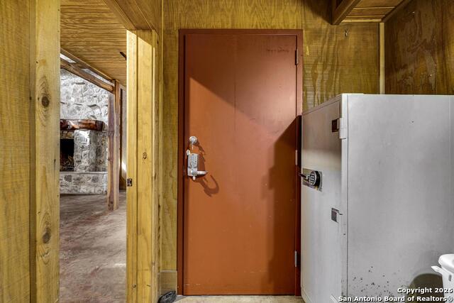 Image 23 of 50 For 360 Kirk Ln  