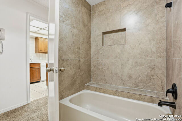 Image 20 of 30 For 7738 Chambers  907