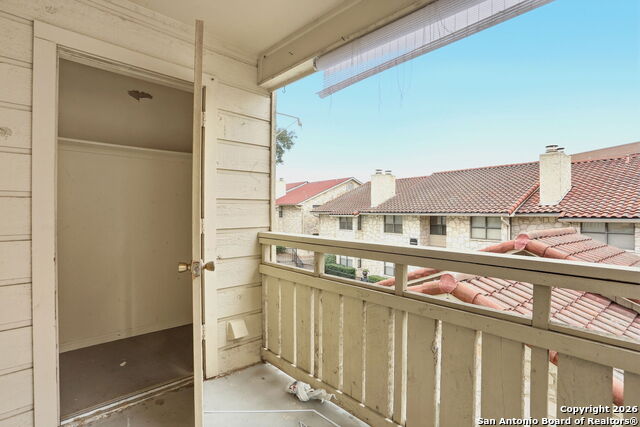 Image 28 of 30 For 7738 Chambers  907