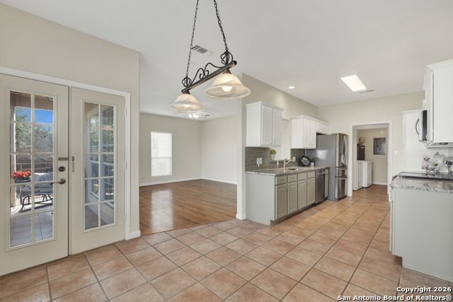 Image 10 of 39 For 2305 Connie  Ste 102