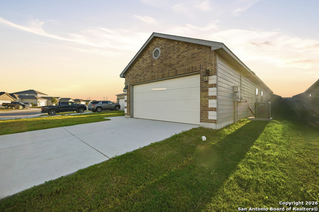 Image 3 of 30 For 14651 Latigo