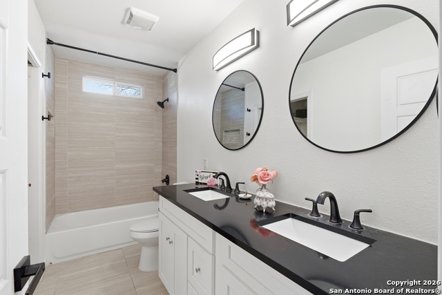 Image 11 of 28 For 611 Barrett  