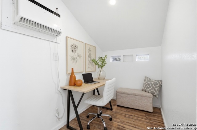 Image 27 of 28 For 611 Barrett  