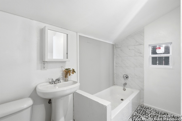 Image 28 of 28 For 611 Barrett  