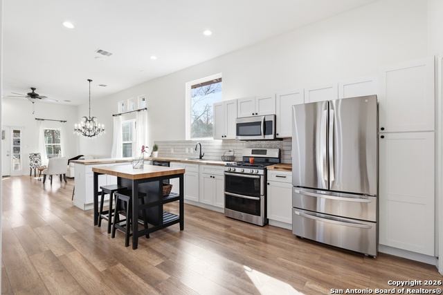 Image 6 of 28 For 611 Barrett  