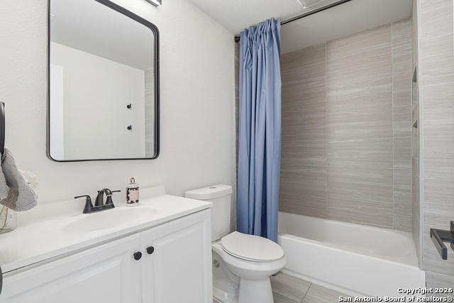 Image 9 of 28 For 611 Barrett  