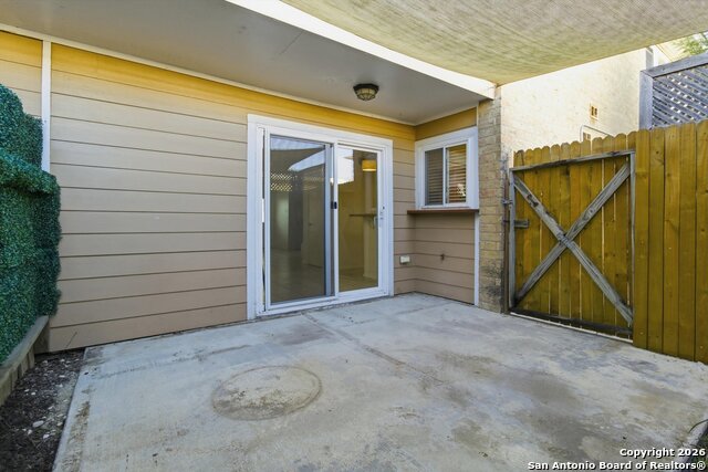 Image 18 of 24 For 7322 Oak Manor #19  19