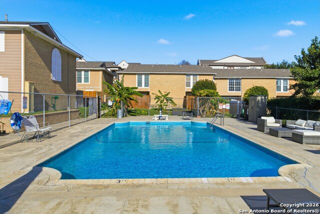 Image 19 of 24 For 7322 Oak Manor #19  19