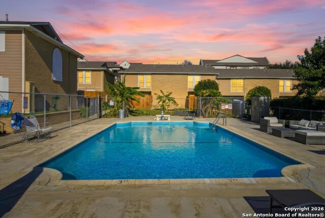 Image 20 of 24 For 7322 Oak Manor #19  19