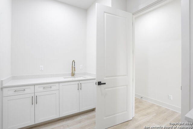 Image 26 of 35 For 11010 Nina  