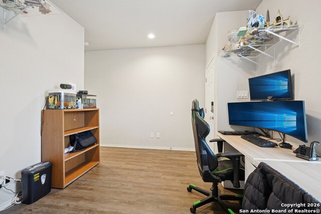 Image 16 of 51 For 13030 Heathers Reef