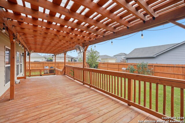 Image 36 of 51 For 13030 Heathers Reef