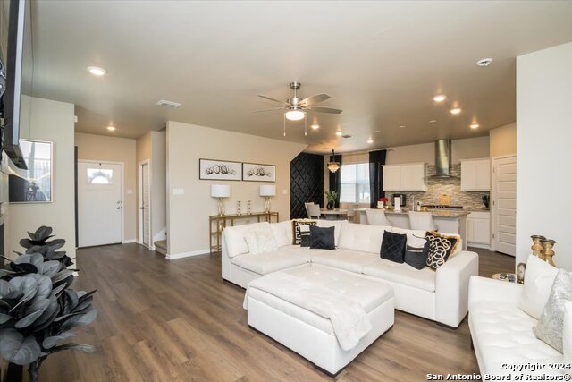 Image 19 of 35 For 12904 Liam Ct