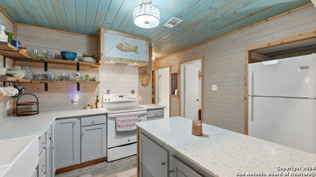 Image 37 of 44 For 3781 Ridgeway