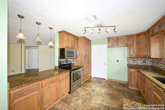 Image 14 of 40 For 11085 Cedar  