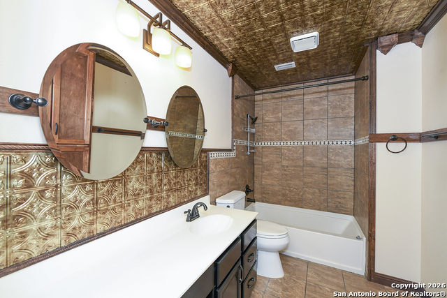 Image 32 of 40 For 11085 Cedar  