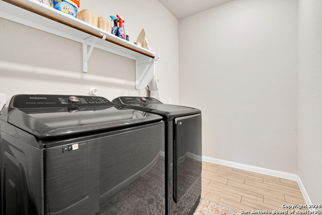 Image 21 of 50 For 5307 Saunter Ln