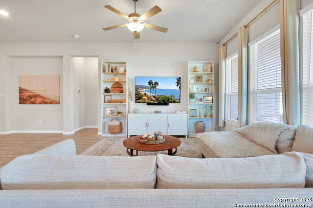 Image 8 of 50 For 5307 Saunter Ln