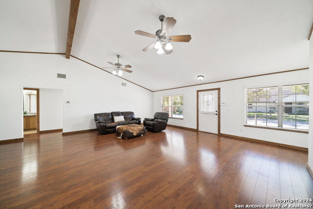 Image 14 of 32 For 1015 Algier  