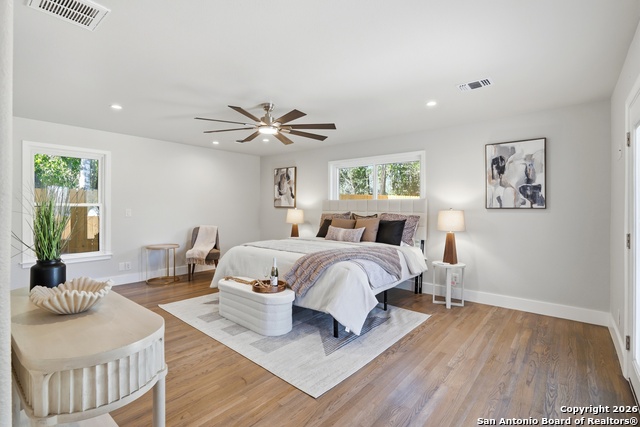 Listing photo id 16 for 135 Arvin  