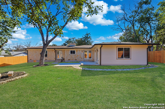 Listing photo id 24 for 135 Arvin  