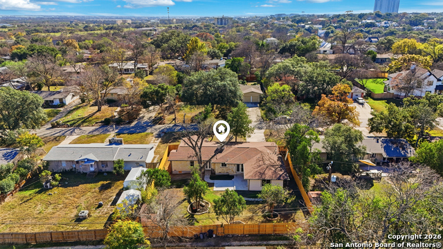 Listing photo id 30 for 135 Arvin  