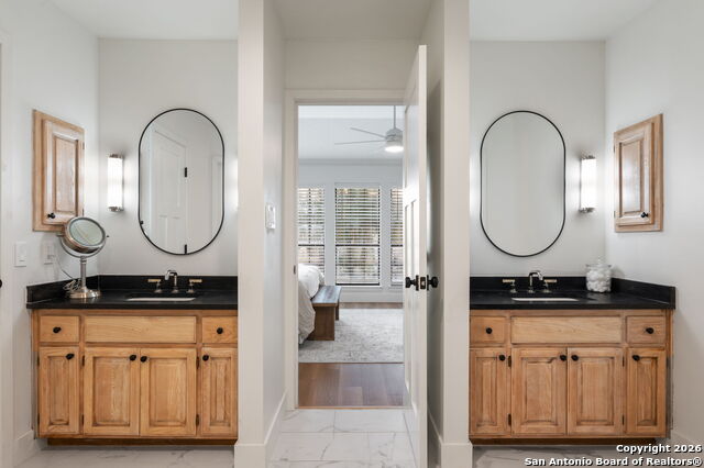 Listing photo id 15 for 8345 Rolling Acres Trl