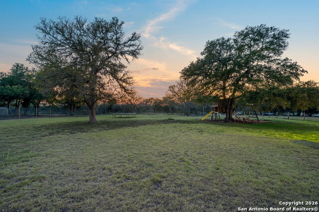 Listing photo id 25 for 8345 Rolling Acres Trl