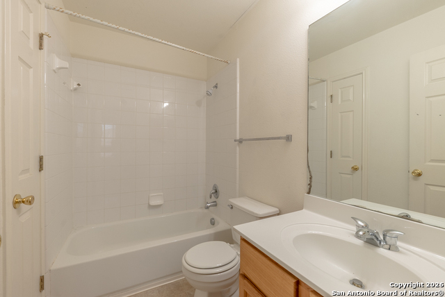 Image 26 of 33 For 635 Lynx  