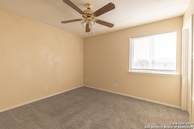 Image 27 of 33 For 635 Lynx  