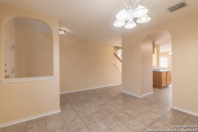 Image 4 of 33 For 635 Lynx  