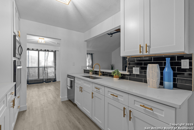 Image 15 of 27 For 13422 Marceline