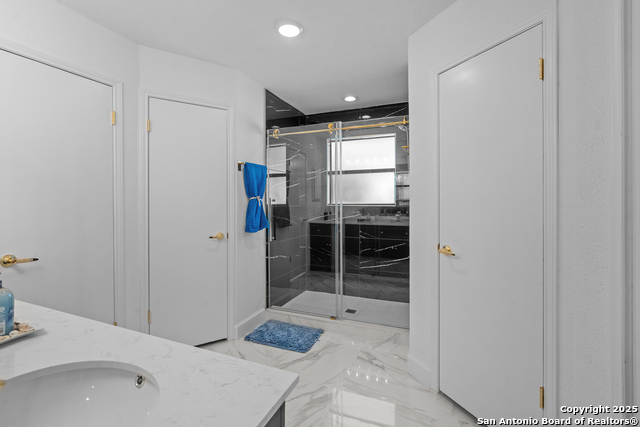 Image 23 of 27 For 13422 Marceline