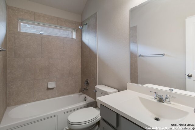 Image 21 of 34 For 22843 Carriage Bush Dr