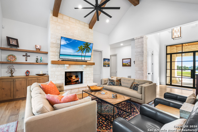 Listing photo id 8 for 11123 Barreal